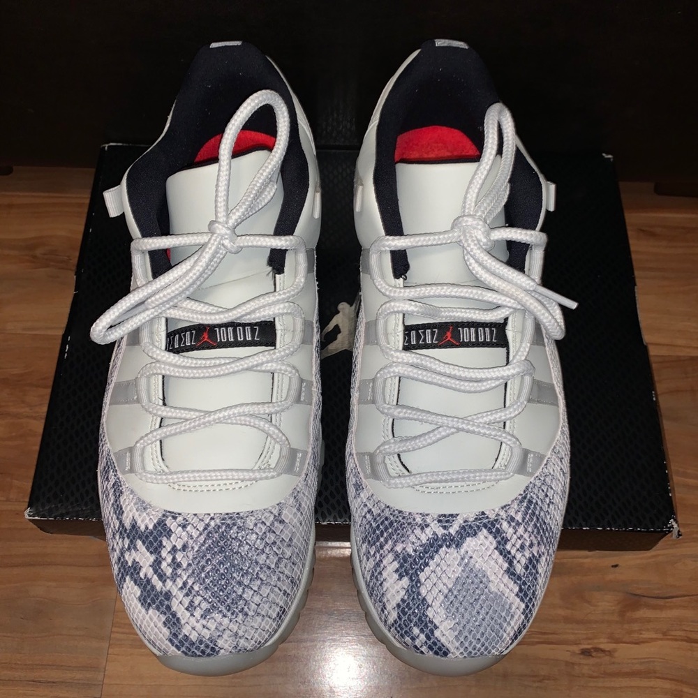 Air jordan retro 11 ‘Light Bone Snakeskin’